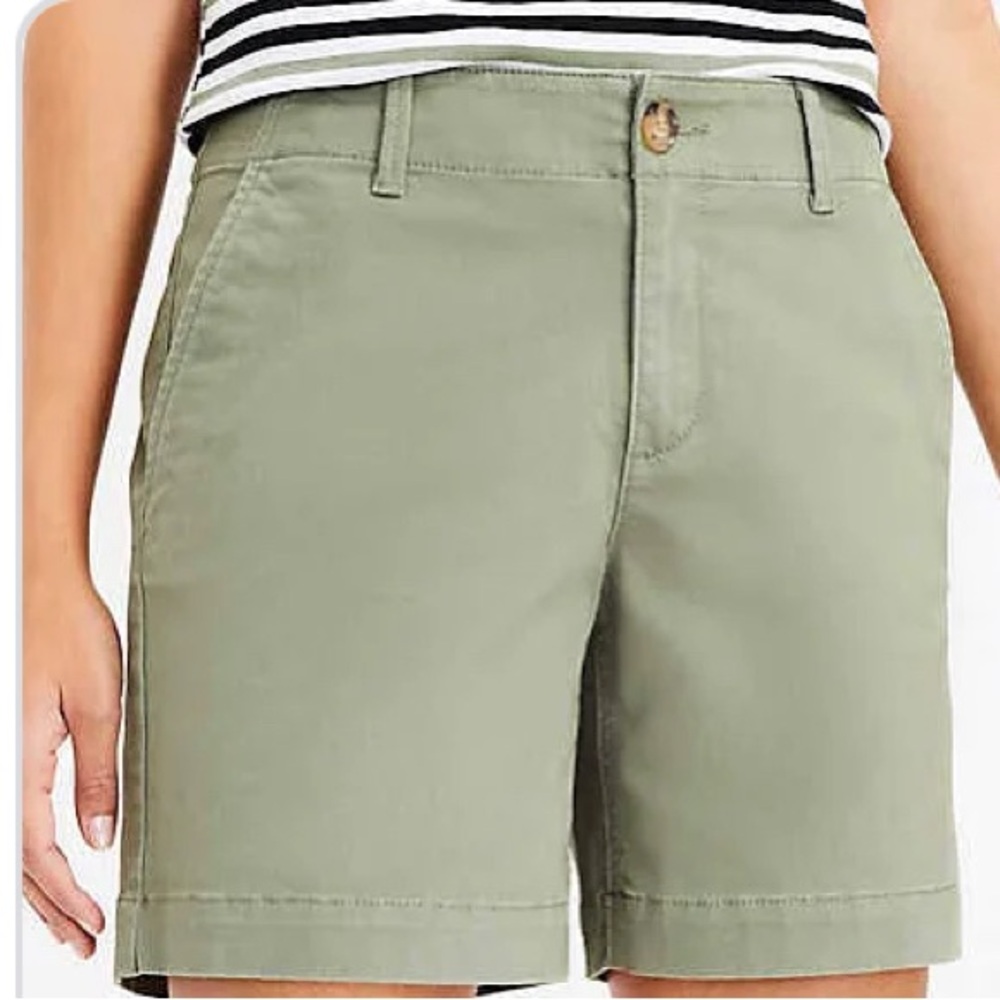 LOFT Sage Green Women's Chino Shorts The Monroe 6" Size 14 Preppy Curvy Comfy